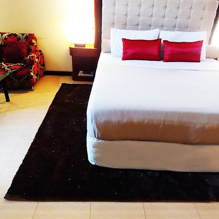 Dulcinea Hotel And Suites Lapu-Lapu City Exterior foto