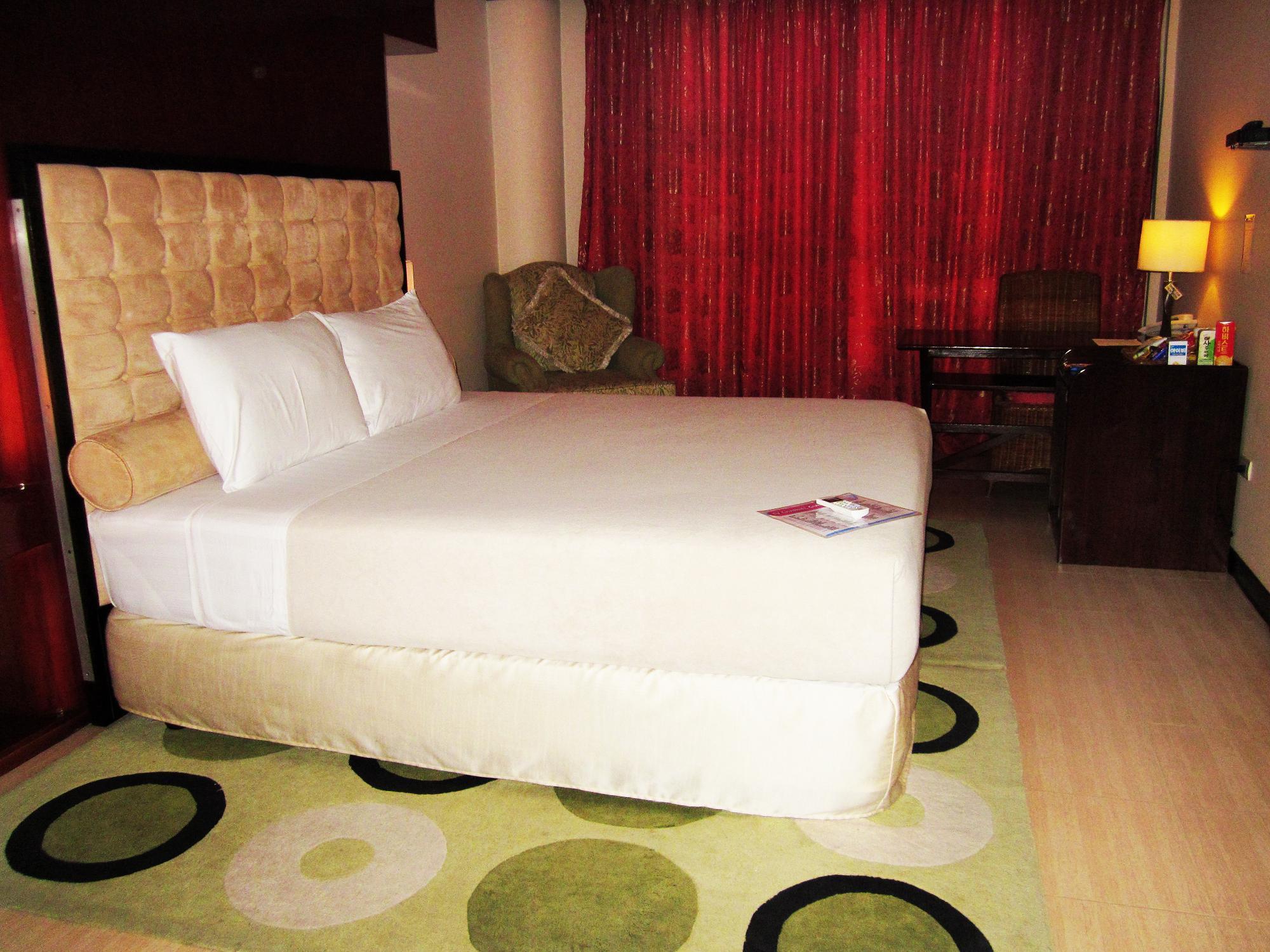 Dulcinea Hotel And Suites Lapu-Lapu City Exterior foto